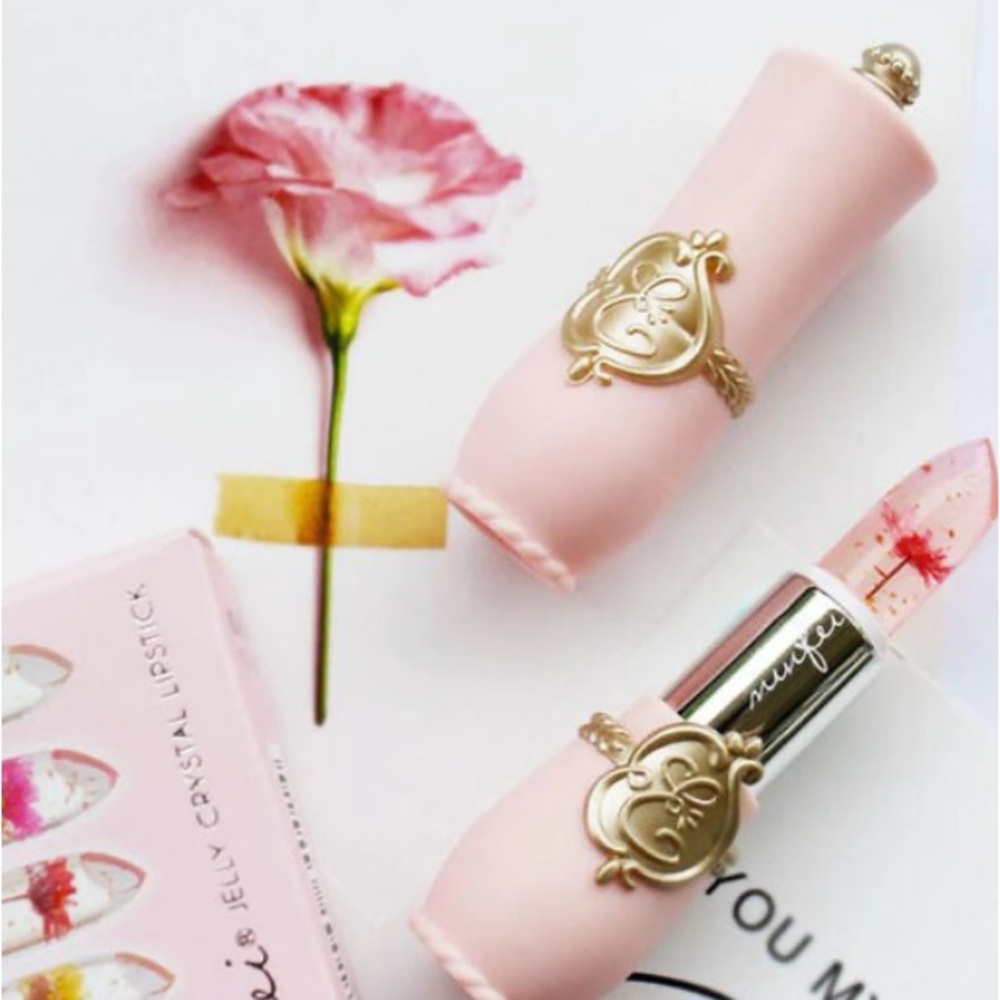 FREE GIFT WITH ANY SKINCARE PURCHASE Crystal dried Flower Lip Gloss Lipstick
